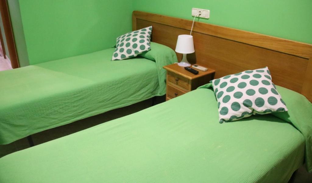 Hostal Burgales Milagro Екстер'єр фото