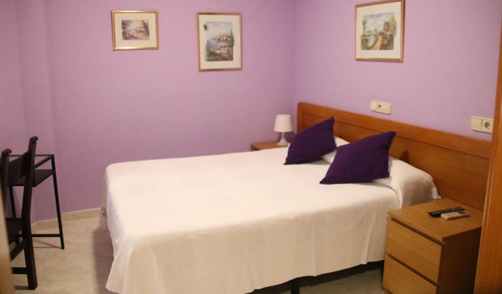 Hostal Burgales Milagro Екстер'єр фото