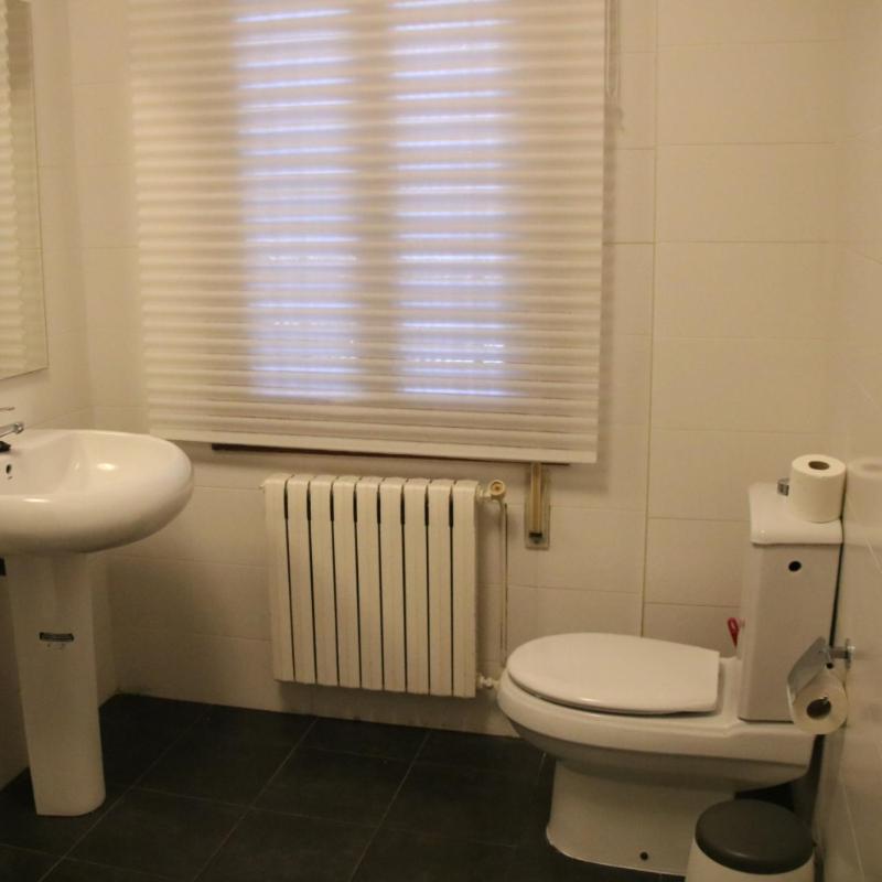 Hostal Burgales Milagro Екстер'єр фото